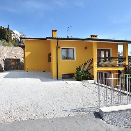Red Apartment In Marciaga Di Costermano Zewnętrze zdjęcie