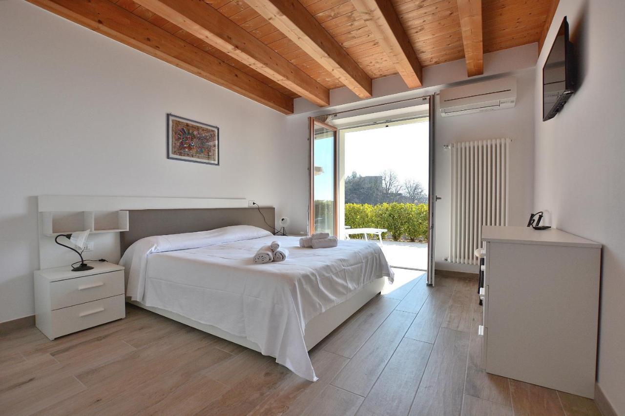 Red Apartment In Marciaga Di Costermano Zewnętrze zdjęcie